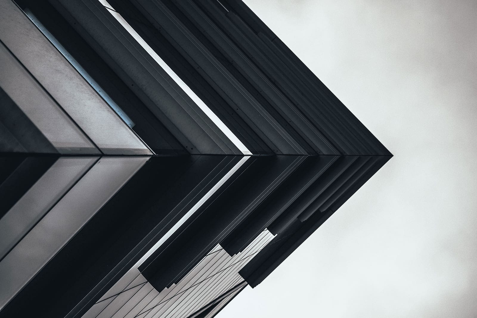 Thi công xây dựng 18 jackson jost RMynbTjDu g unsplash edited