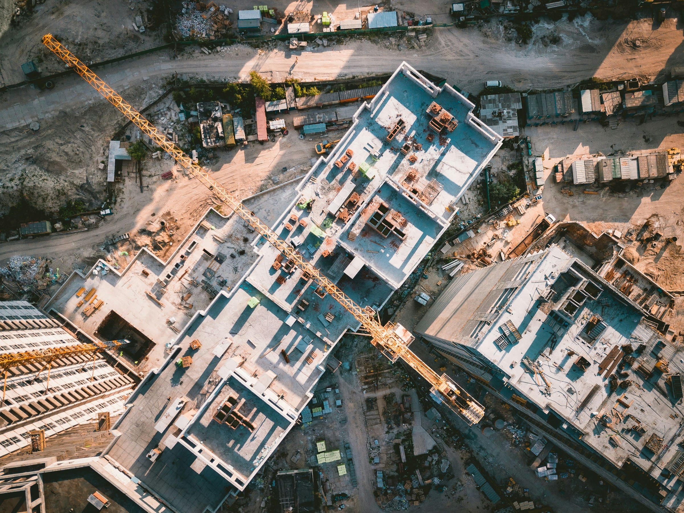 Thi công xây dựng 9 ivan bandura 0 no6ywKMPY unsplash